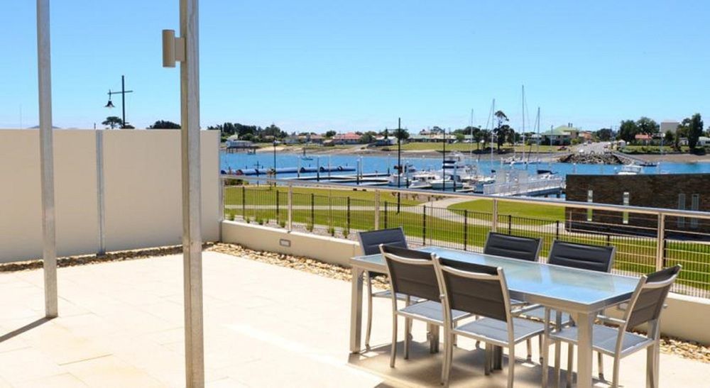 York Cove Hotel George Town Exterior photo